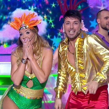 Hódi Pamela nem hiába koplalt, jól mutatott a szűk dresszben a Nagy duett színpadán