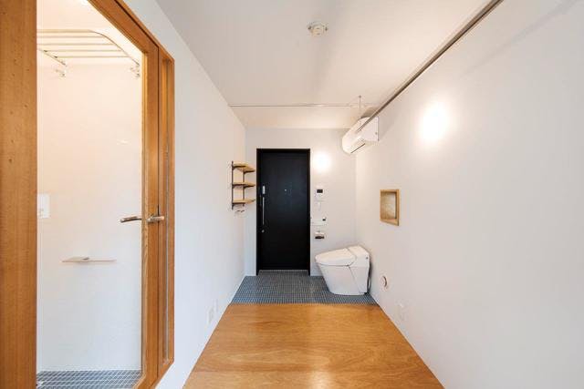 Ennek az tokiói minilakásnak olyan előszobája van, amilyet még nem láttál