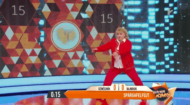 Lazán lement spárgába a 65 éves Oszvald Marika