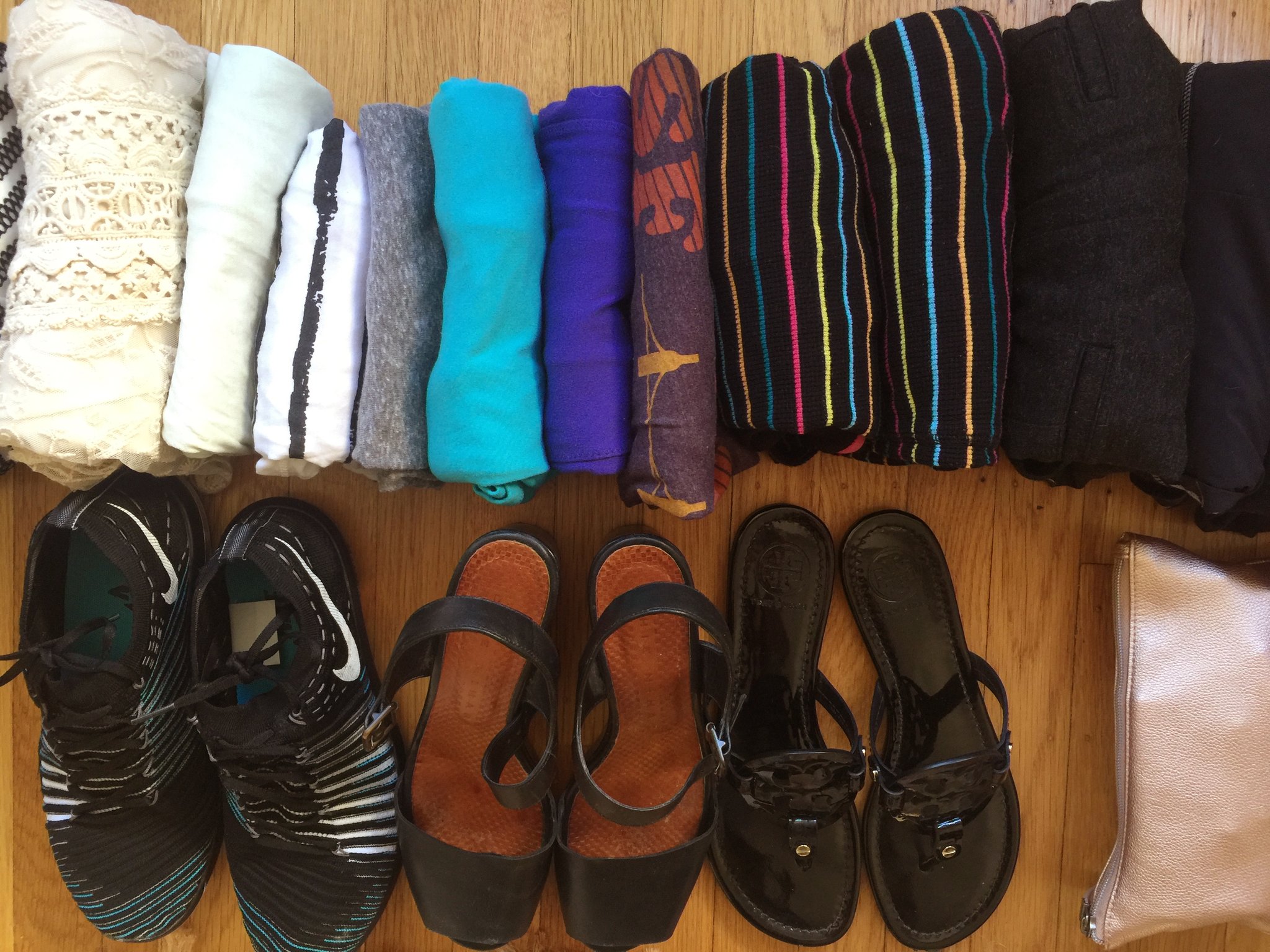 Így pakold be a bőröndöd praktikusan a Kondo-módszerrel