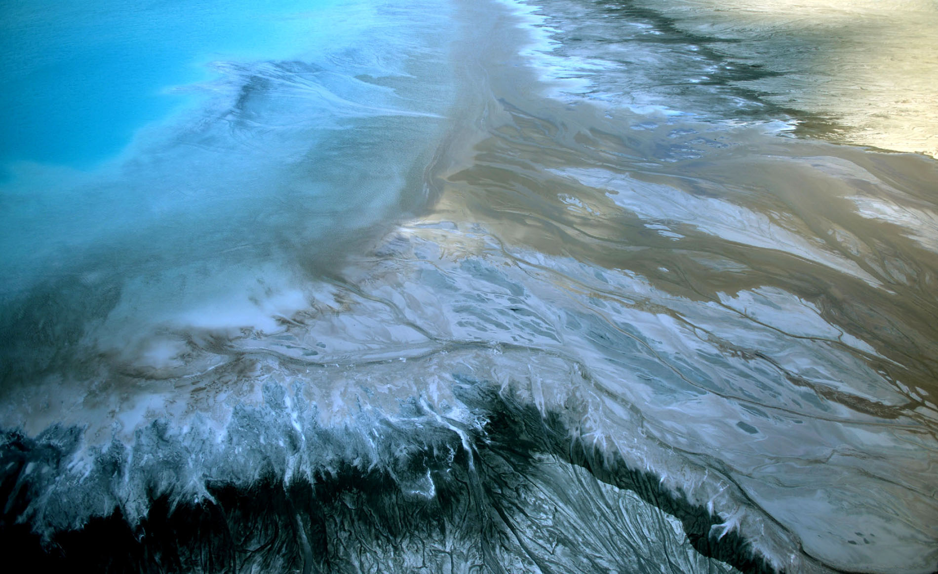 Az egek ura: Magyarország a magasból H. Szabó Sándor légifotós szemével