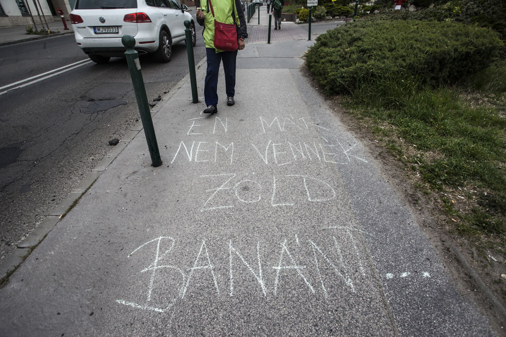 Aszfalton üzent a rejtélyes budapesti hódoló