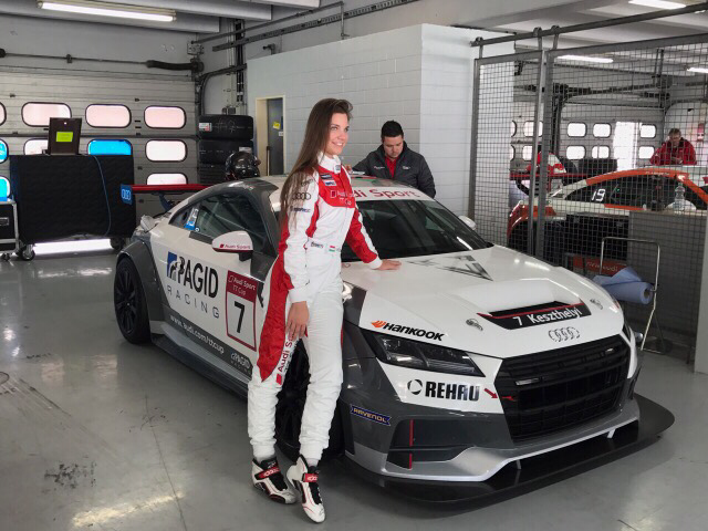 Vivien és Anthon, a 7-es rajtszámú Audi TT Cup Racer (Fotó: //vivienkeszthelyi.com)