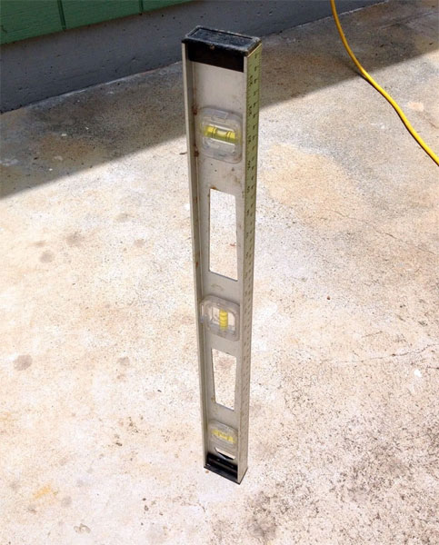 Ezen a fotón pedig már teljesen egyértelmű, árnyék nélkül, mintha lebegne a talaj felett (Fotó: https://astrobob.areavoices.com/)