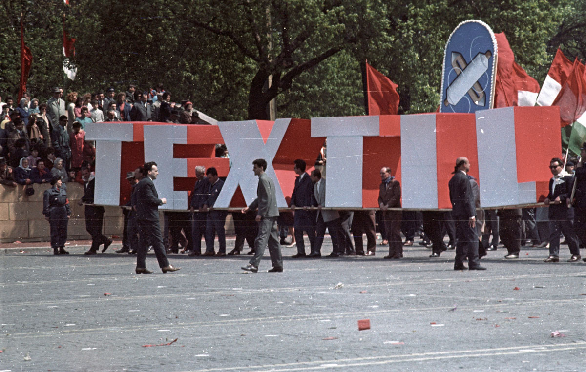 Emlékek május elsejéről, ritkán látott színes fotókkal