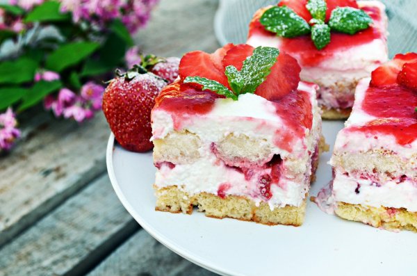 Két szuper epres süti, amit azonnal ki kell próbálnod