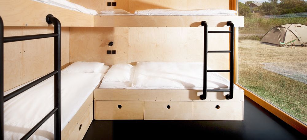 Konténerekből épült a menő, minimalista hotel Konténerekből épült a menő, minimalista hotel