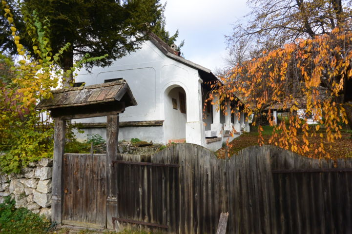 Kunyhók a vadonban – hétvégi túratippek Magyarországon