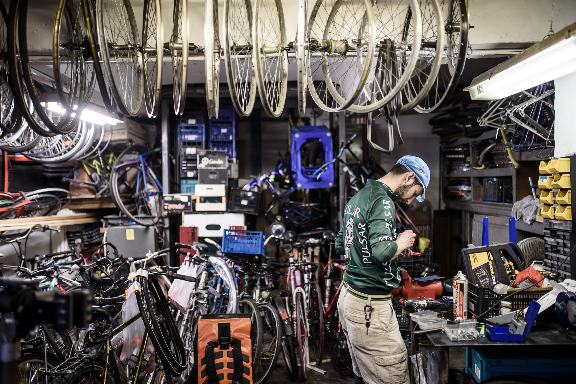 Elképesztő szobrokat készít biciklis kacatokból a veterán szervizes Elképesztő szobrokat készít biciklis kacatokból a veterán szervizes