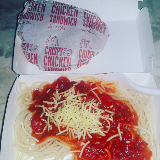 Bizarr nemzeti McDonald's-fogások a világ körül