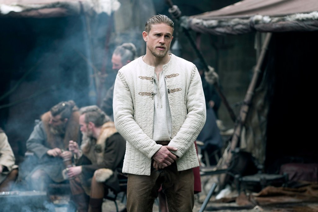 Charlie Hunnam az Arthur király – A kard legendájában