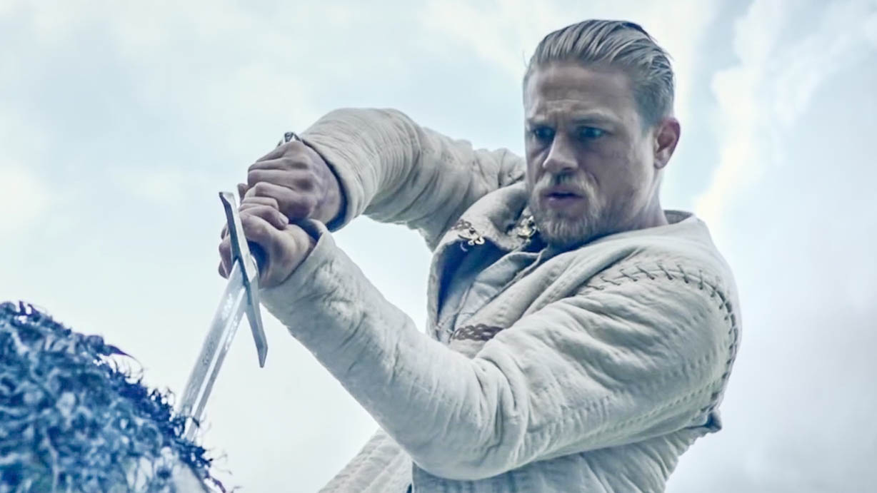 Charlie Hunnam az Arthur király – A kard legendájában