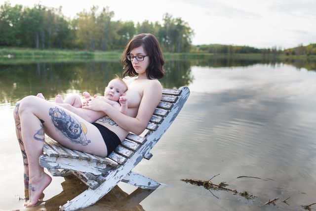 Őszinte képek a szülés utáni test igazi szépségéről