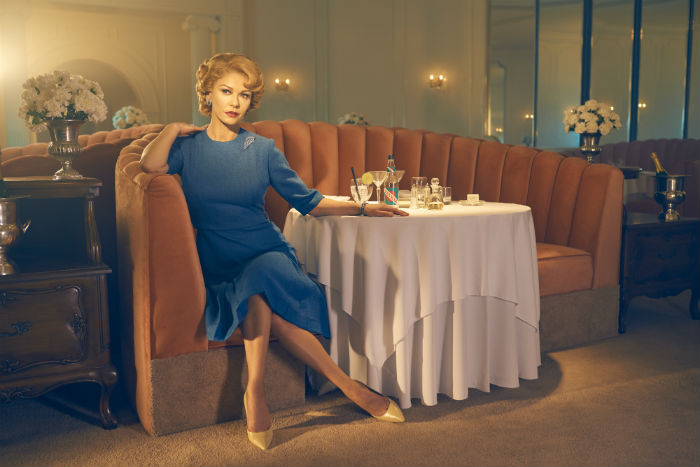 Catherine Zeta-Jones, mint  Olivia de Havilland