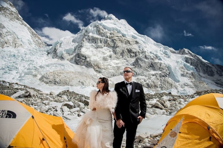 A világ tetején házasodott össze a fiatal pár
