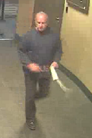 Ez a férfi ütött meg egy nőt a Kálvin téren - fotók