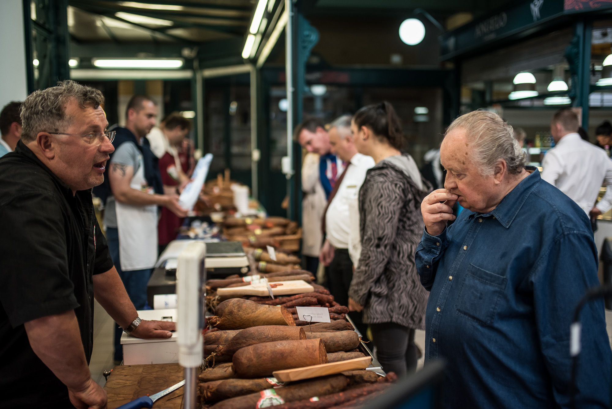 Csukd be a szemed és hagyd, hogy történjen: 15 fotó a kolbász erejéről Csukd be a szemed és hagyd, hogy történjen: 15 fotó a kolbász erejéről