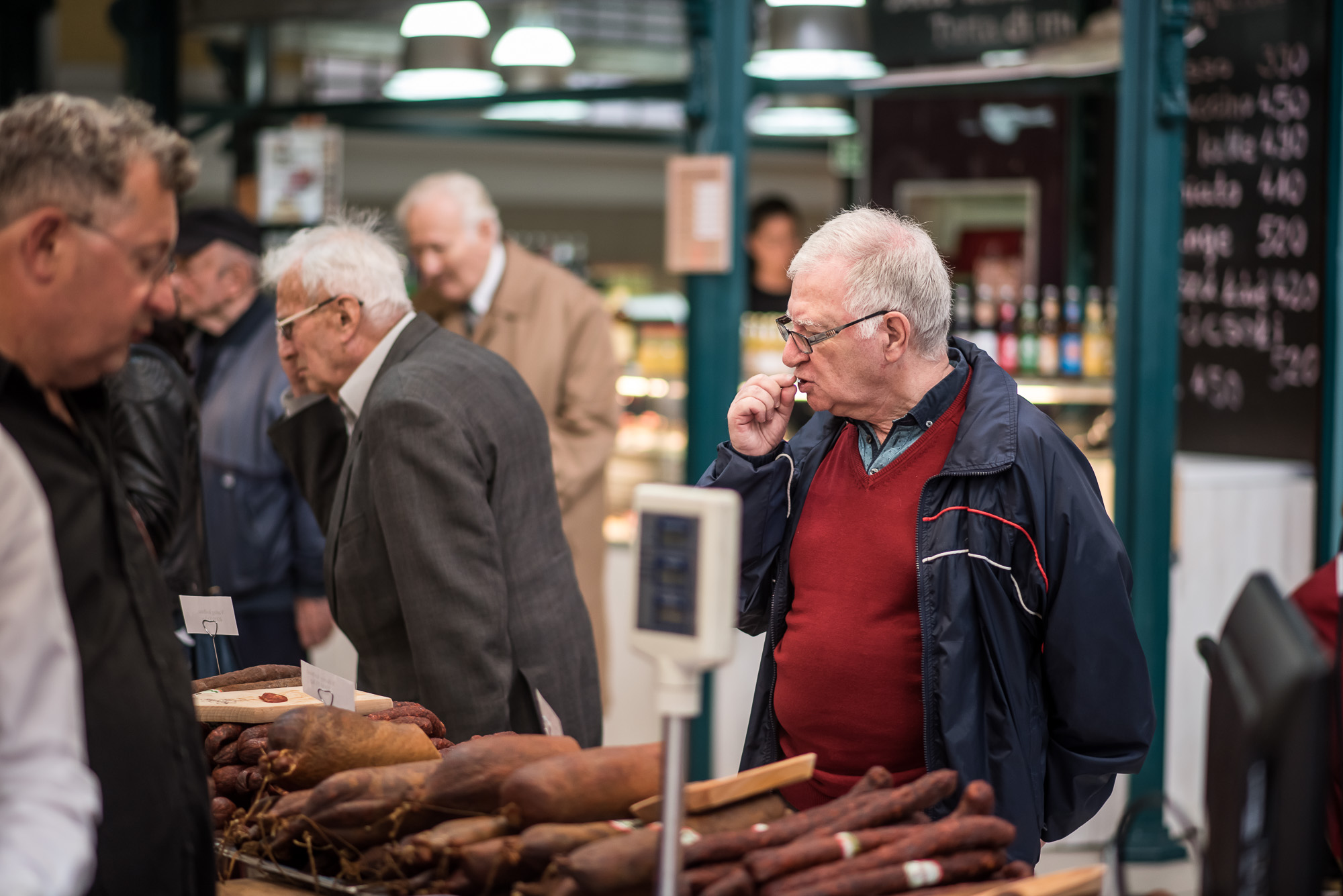 Csukd be a szemed és hagyd, hogy történjen: 15 fotó a kolbász erejéről Csukd be a szemed és hagyd, hogy történjen: 15 fotó a kolbász erejéről