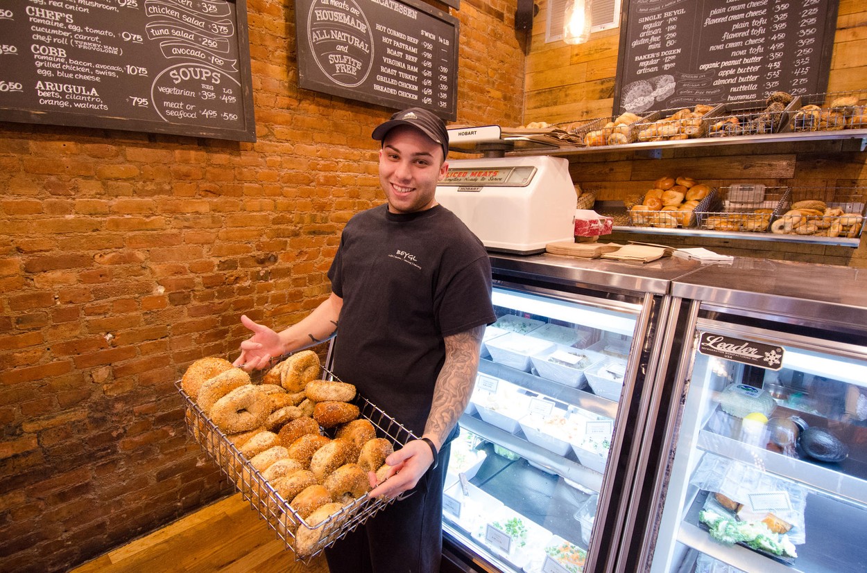 Bagel: a lengyel kismamáktól a thai büféig Bagel: a lengyel kismamáktól a thai büféig