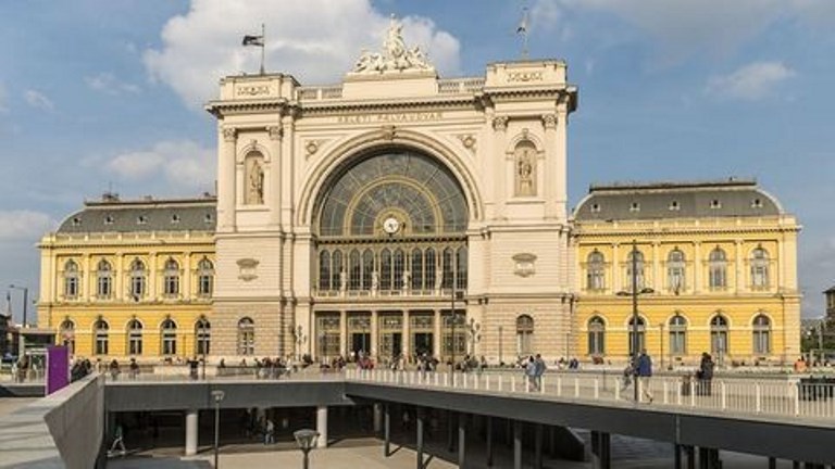 Számtalan, a Keleti pályaudvarról induló vonat menetrendje változik