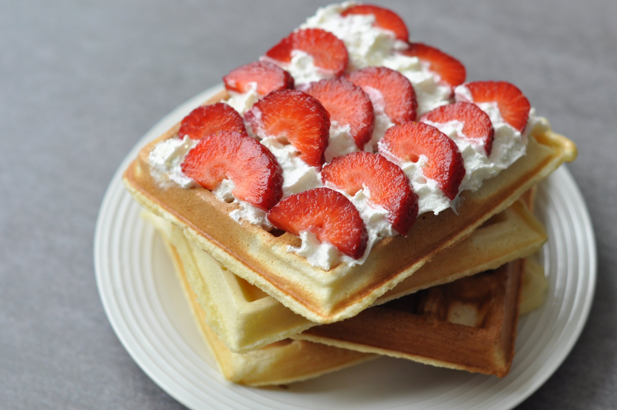 Két mennyei epres édesség a hétvégére