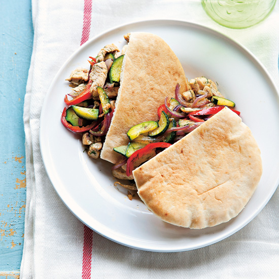 Gyors vacsora: tavaszi raguval töltött pita Gyors vacsora: tavaszi raguval töltött pita