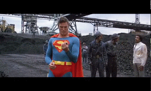 Szemmel veréstől a divatbakiig - babonás ékszerek