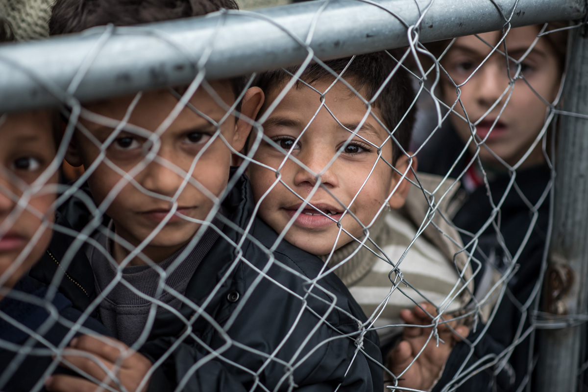Tizenéves gyerekeket is őrizetbe vesznek a magyar hatóságok Tizenéves gyerekeket is őrizetbe vesznek a magyar hatóságok
