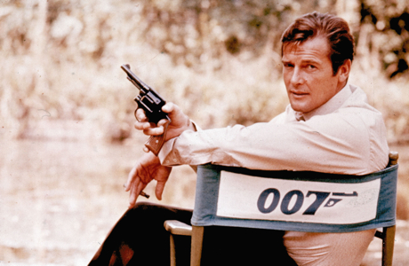 Meghalt Roger Moore, 89 éves volt