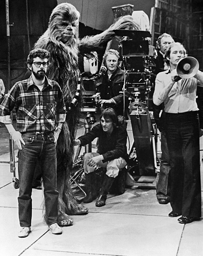40 éve mutatták be az első Csillagok háborúja filmet - ritkán látott képek a forgatásról