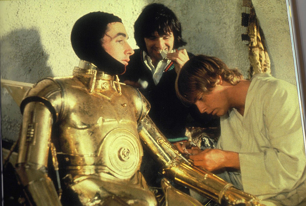 40 éve mutatták be az első Csillagok háborúja filmet - ritkán látott képek a forgatásról