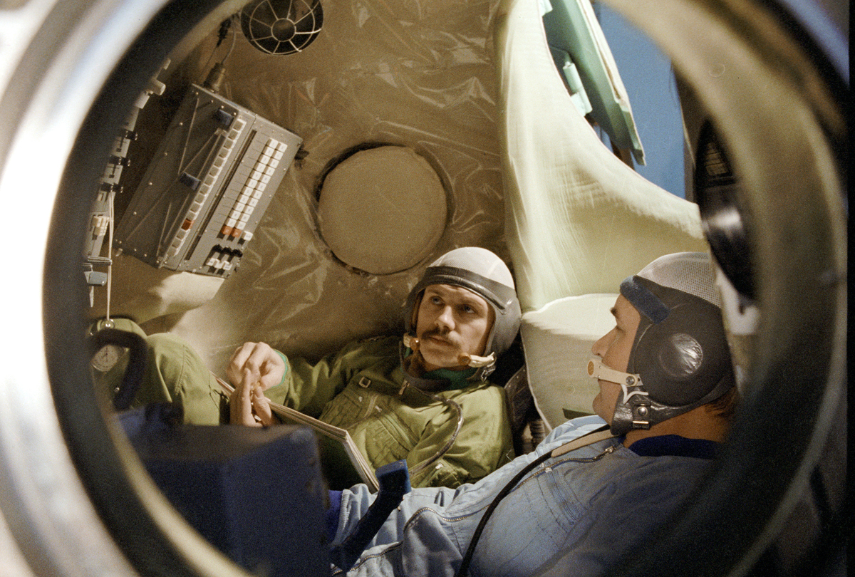 37 éve hódította meg a világűrt Farkas Berci, az első magyar űrhajós - fotók