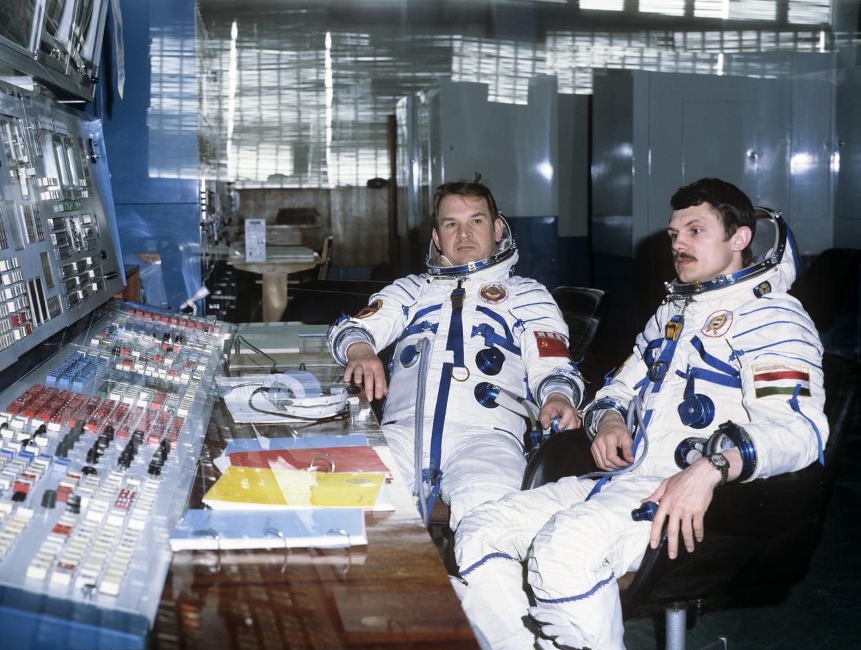 37 éve hódította meg a világűrt Farkas Berci, az első magyar űrhajós - fotók