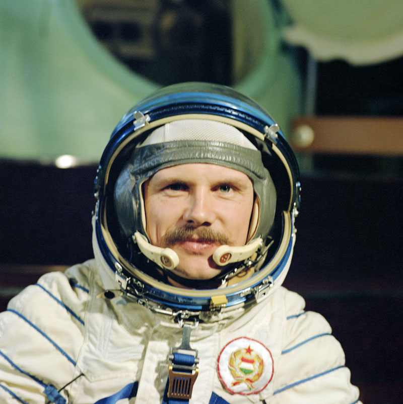 37 éve hódította meg a világűrt Farkas Berci, az első magyar űrhajós - fotók