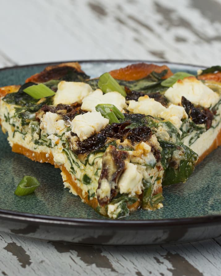 A tökéletes brunch-kaja: kecskesajtos-spenótos édesburgonyaquiche