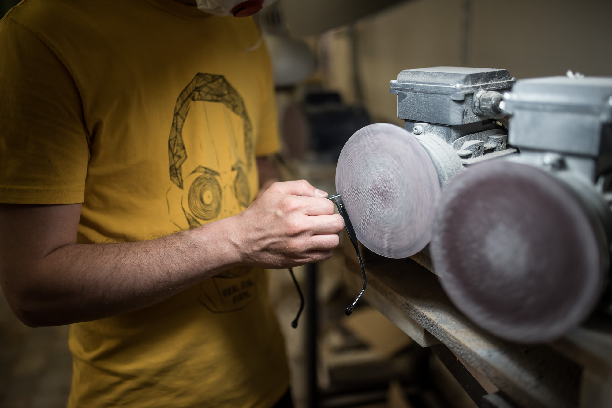 Így készülnek Budapesten a világ legmenőbb napszemüvegjei