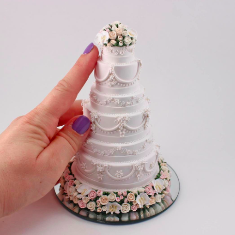 Ezekkel a mini szobrokkal örökké veled maradhat az esküvői tortád