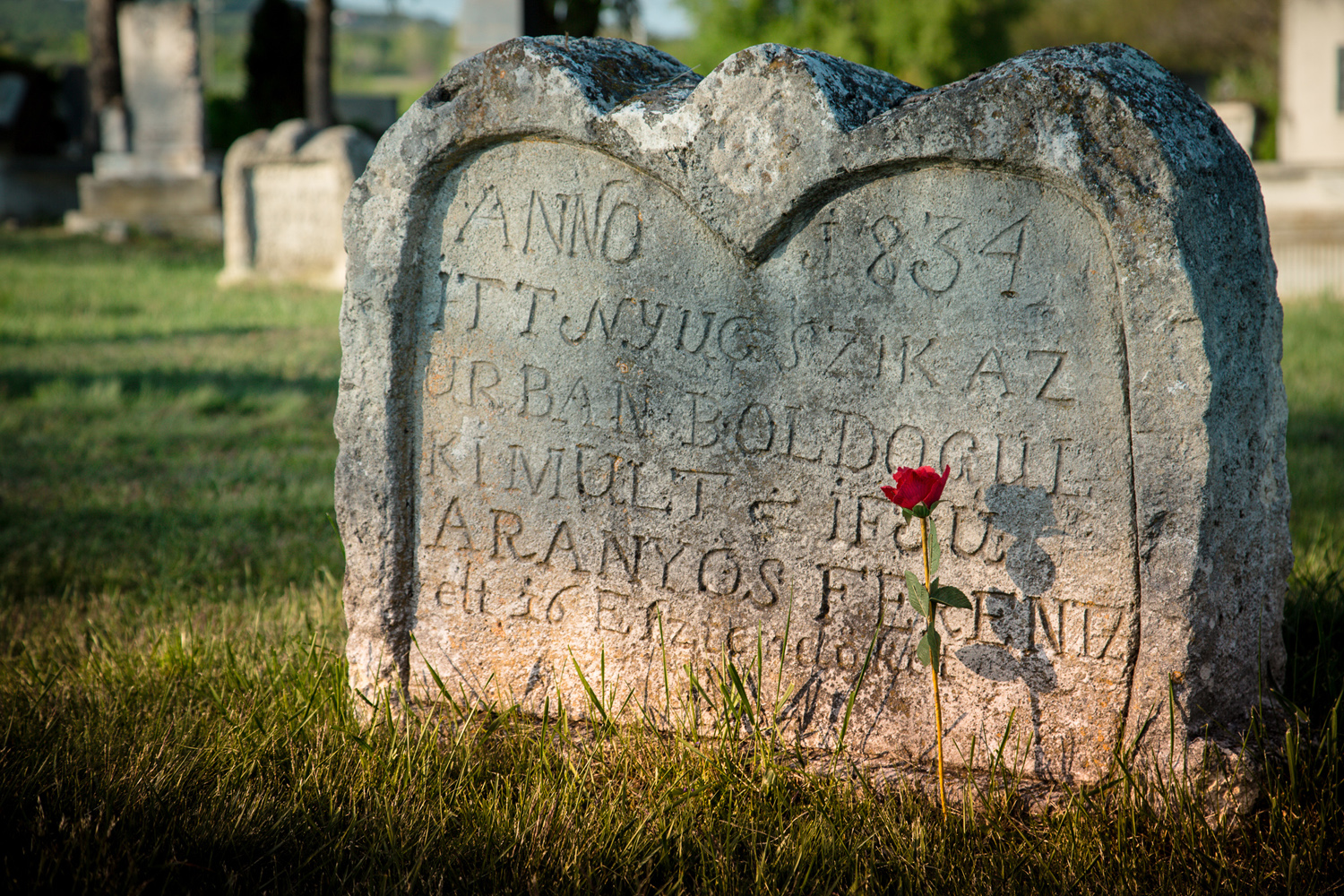 Ezeréves vízimalom, szív alakú sírkövek: a Balaton-felvidék rejtett kincsei