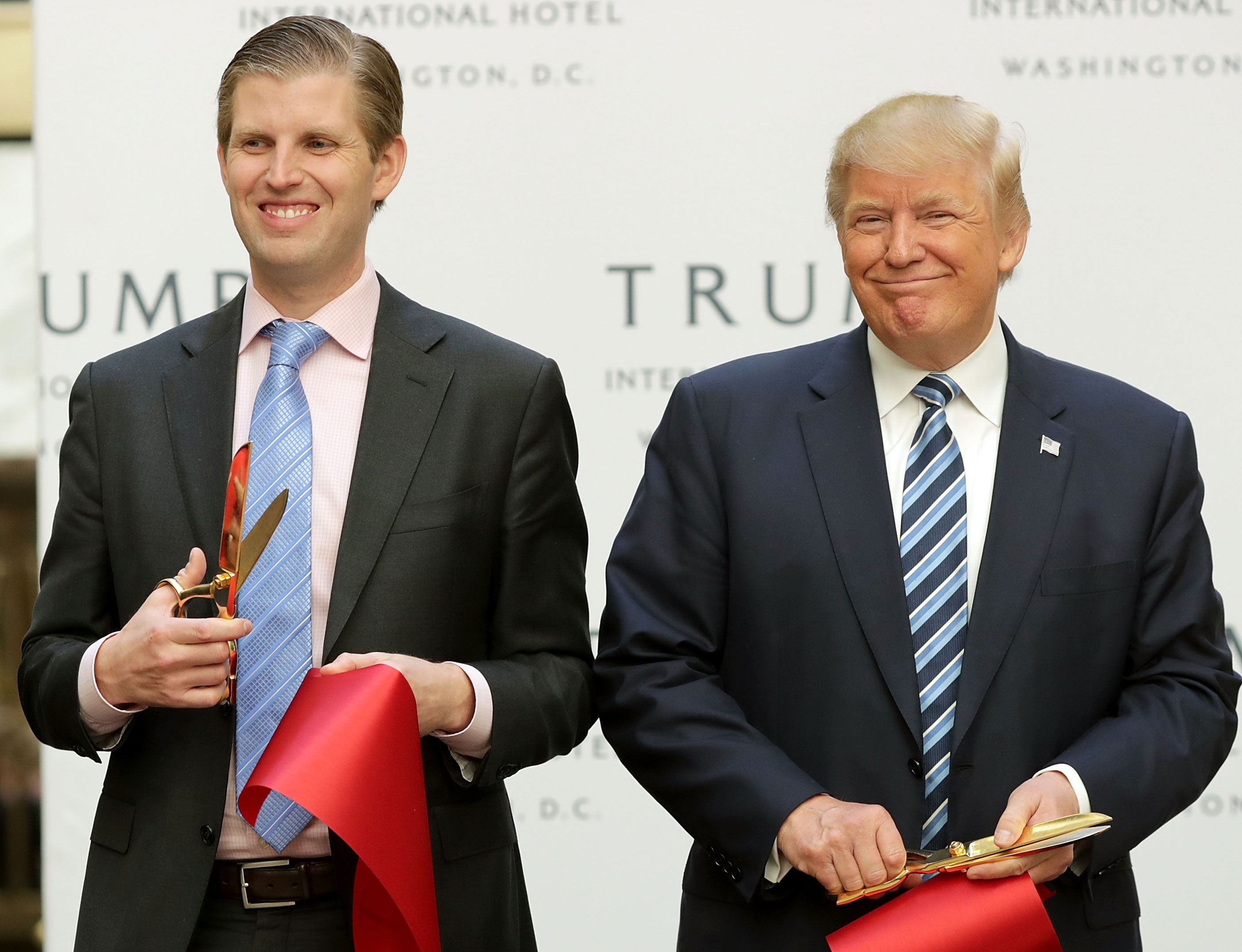 Nem esik messze az alma a fájától - legalábbis, ami a megkérdőjelezhető jótékonysági tevékenységet illeti (Fotó: Getty Images)