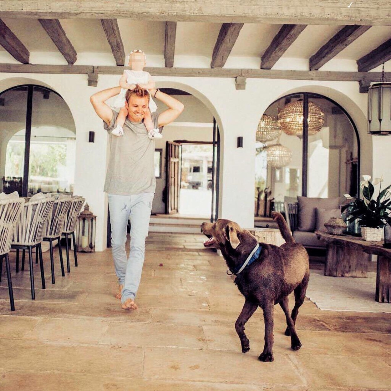 Ennyire cuki Nico Rosberg terhes neje és kislánya