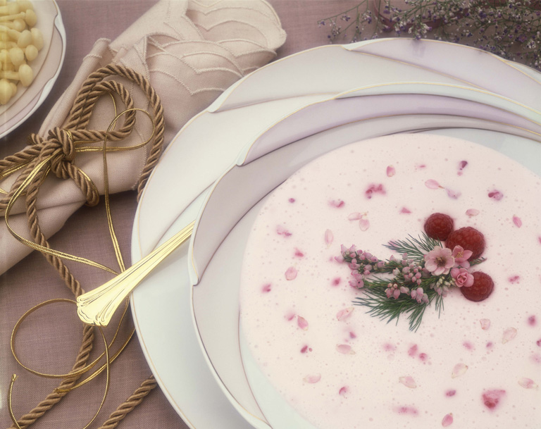 A legjobb megoldás forró nyári napokra: gyors hűsítő levesek