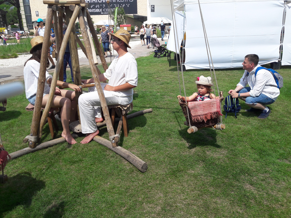 Sorban állás az ordító kétévessel: éljenek az ingyenes gyerekrendezvények! Sorban állás az ordító kétévessel: éljenek az ingyenes gyerekrendezvények!