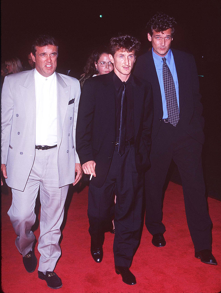 Clooney vastag szemöldöke és Al Pacino túlméretezett zakója - Így vonultak a sztárok a vörös szőnyegen húsz éve, 1997-ben