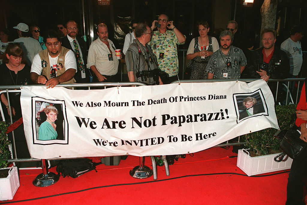 Clooney vastag szemöldöke és Al Pacino túlméretezett zakója - Így vonultak a sztárok a vörös szőnyegen húsz éve, 1997-ben