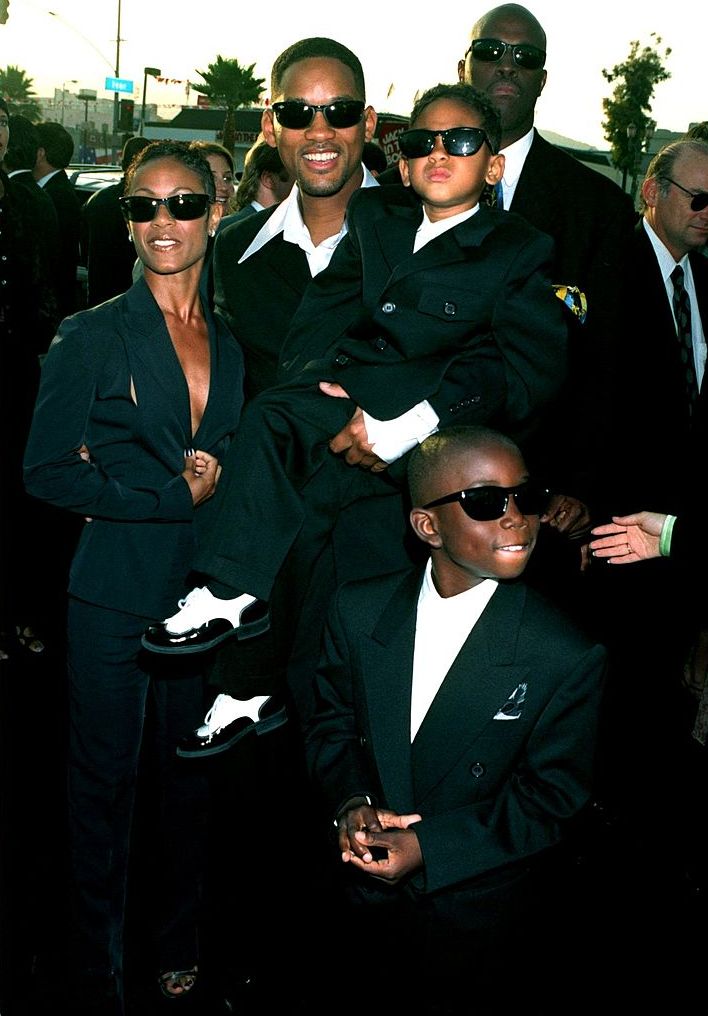 Clooney vastag szemöldöke és Al Pacino túlméretezett zakója - Így vonultak a sztárok a vörös szőnyegen húsz éve, 1997-ben