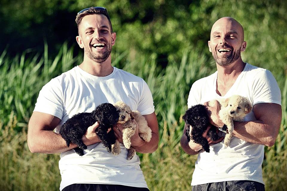 Cuki kutyák és helyes pasik az Etyeki Állatvédők oldalán Cuki kutyák és helyes pasik az Etyeki Állatvédők oldalán