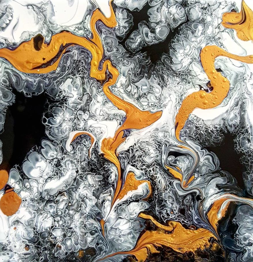 Káprázatos festményeket készít az 5 éves kislány