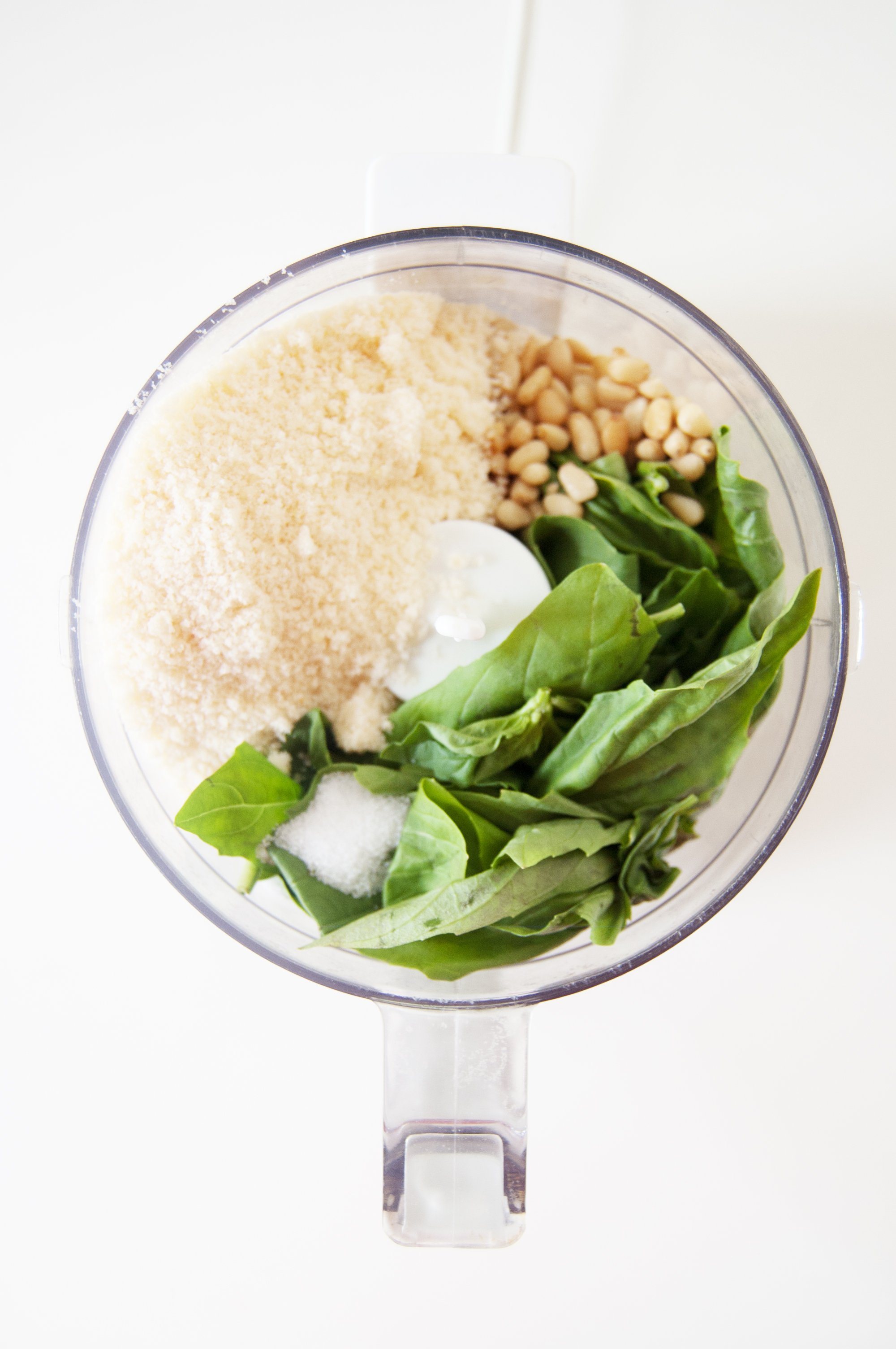 Így készíts tökéletes, házi bazsalikomos pestót! Így készíts tökéletes, házi bazsalikomos pestót!