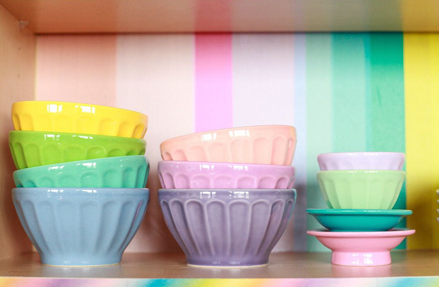 Ismerd meg a nőt, aki szivárványba mártotta egész otthonát