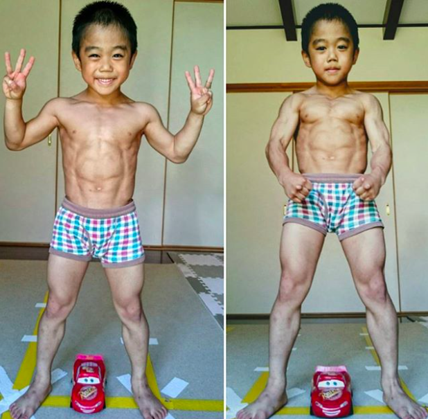 Leesik az állad a hétéves Bruce Lee rajongótól! Leesik az állad a hétéves Bruce Lee rajongótól!